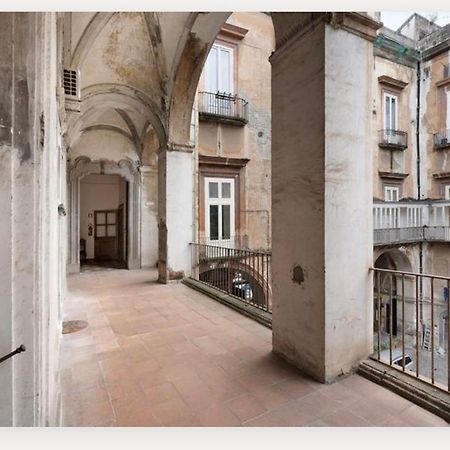 Holiday Home Tarsia Vicino Piazza Dante - Toledo Naples Luaran gambar