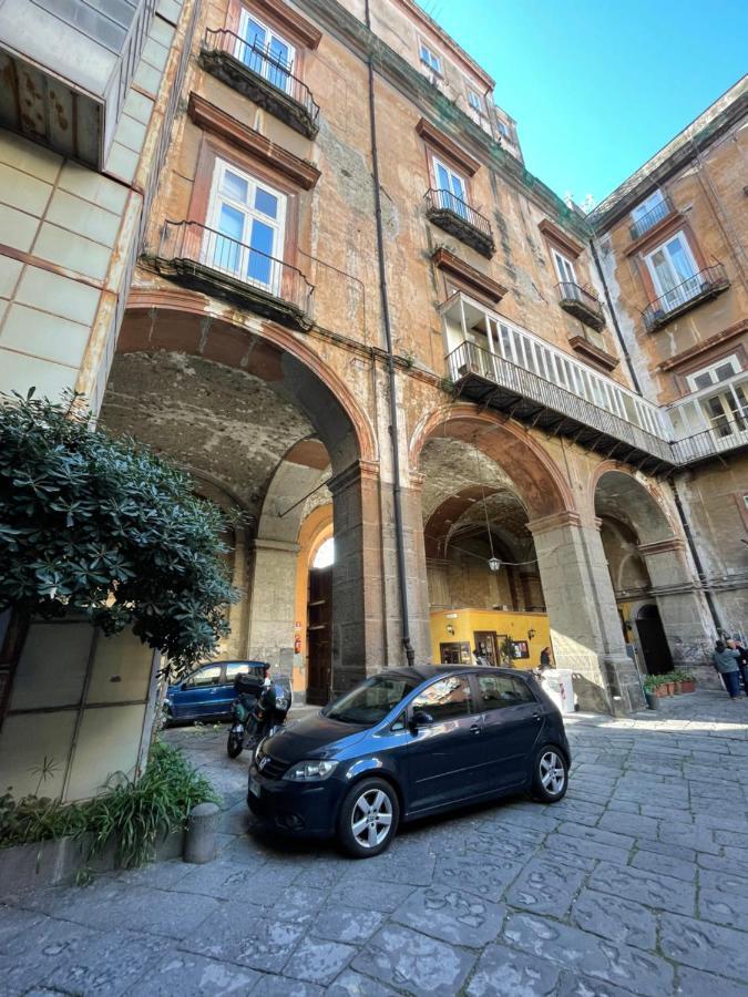 Holiday Home Tarsia Vicino Piazza Dante - Toledo Naples Luaran gambar
