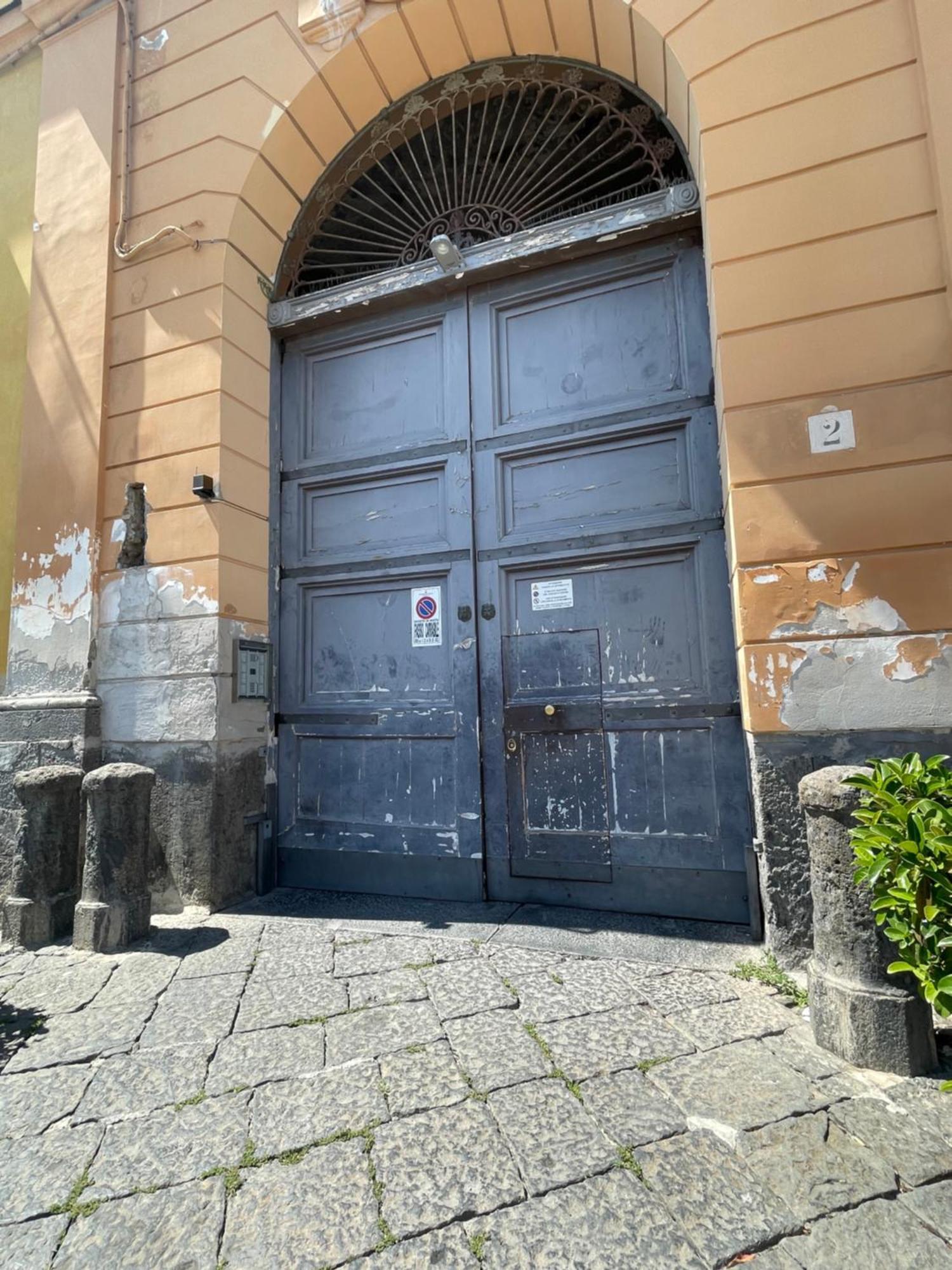 Holiday Home Tarsia Vicino Piazza Dante - Toledo Naples Luaran gambar