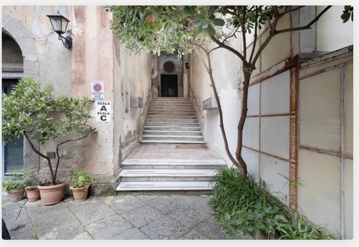Holiday Home Tarsia Vicino Piazza Dante - Toledo Naples Luaran gambar