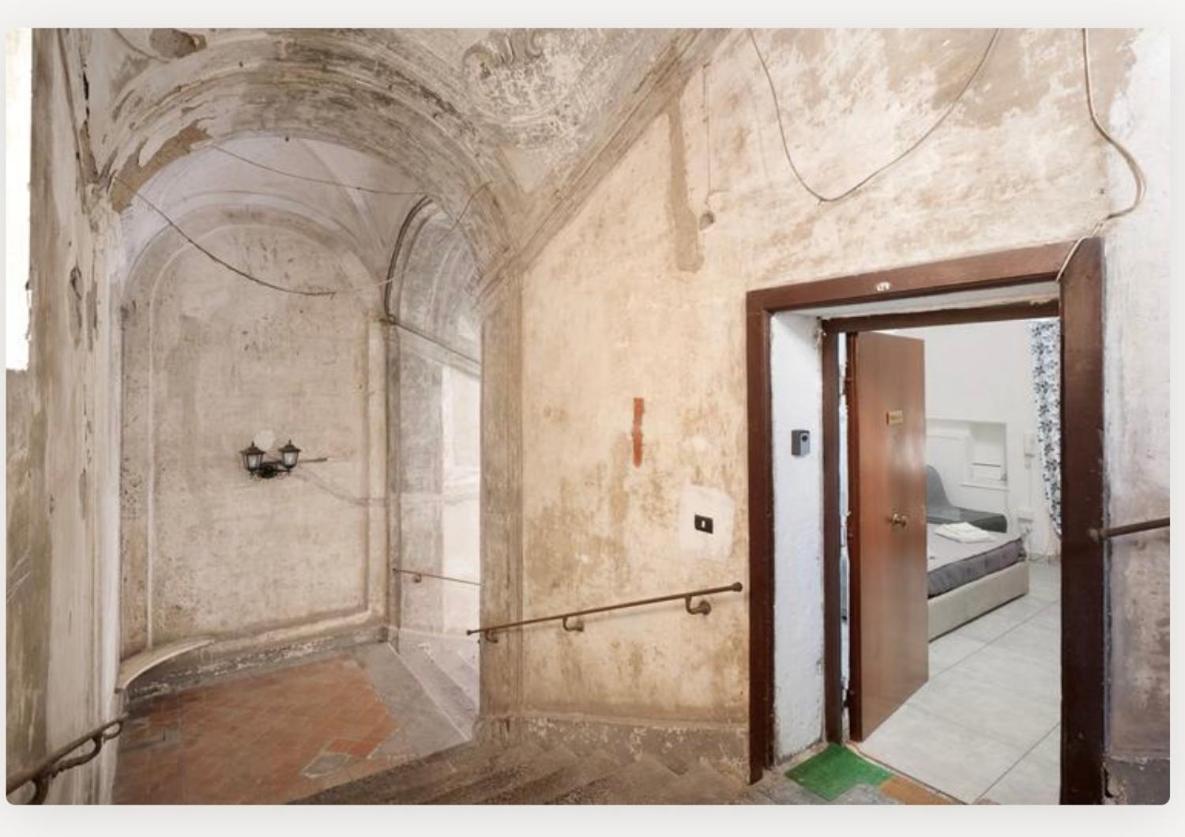 Holiday Home Tarsia Vicino Piazza Dante - Toledo Naples Luaran gambar
