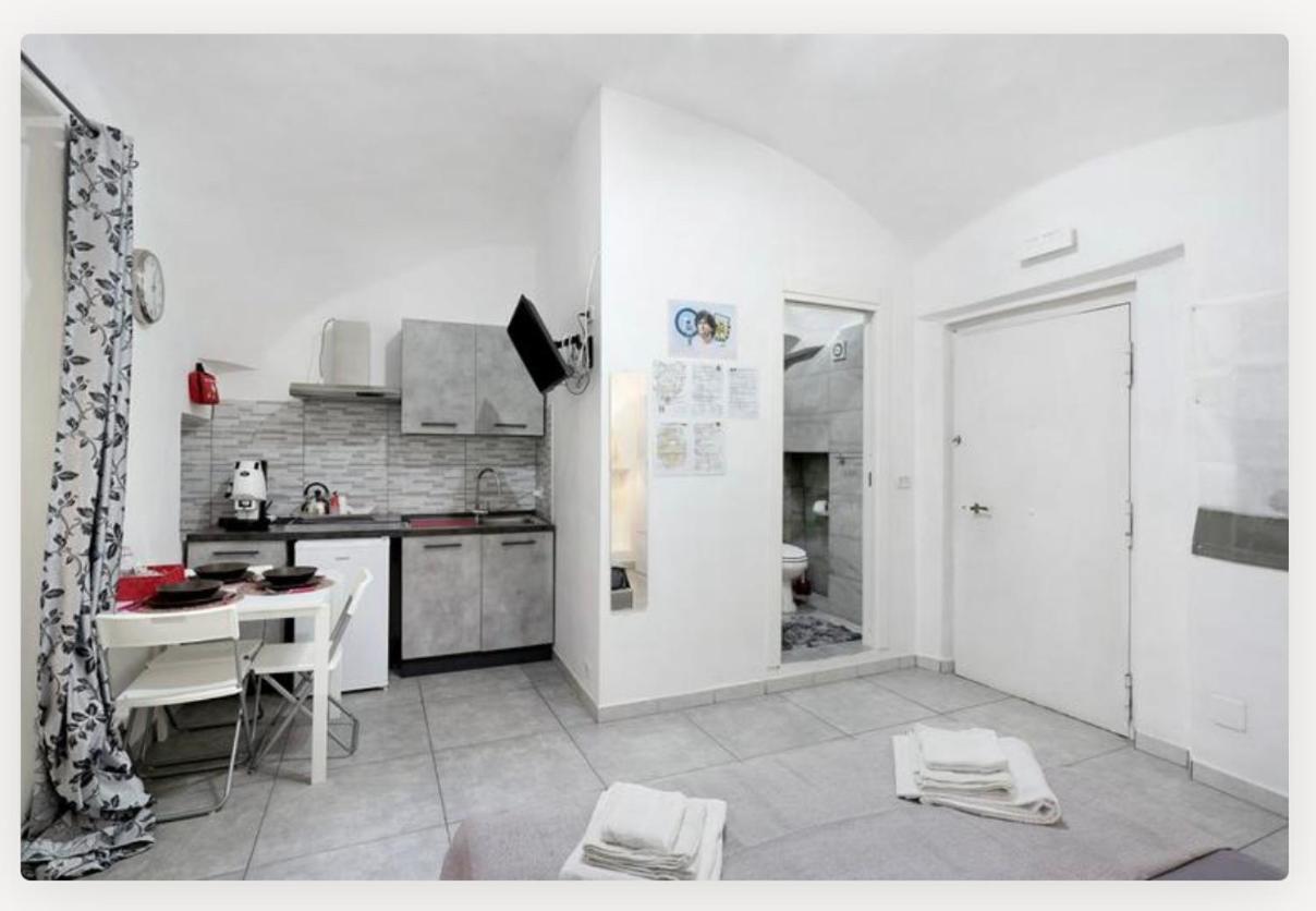 Holiday Home Tarsia Vicino Piazza Dante - Toledo Naples Luaran gambar